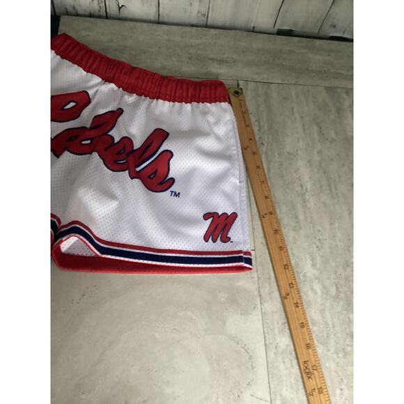 Athlete's Thread White Red Authentic Rebels Basketball Shorts Boys Size Medium - Picture 2 of 5